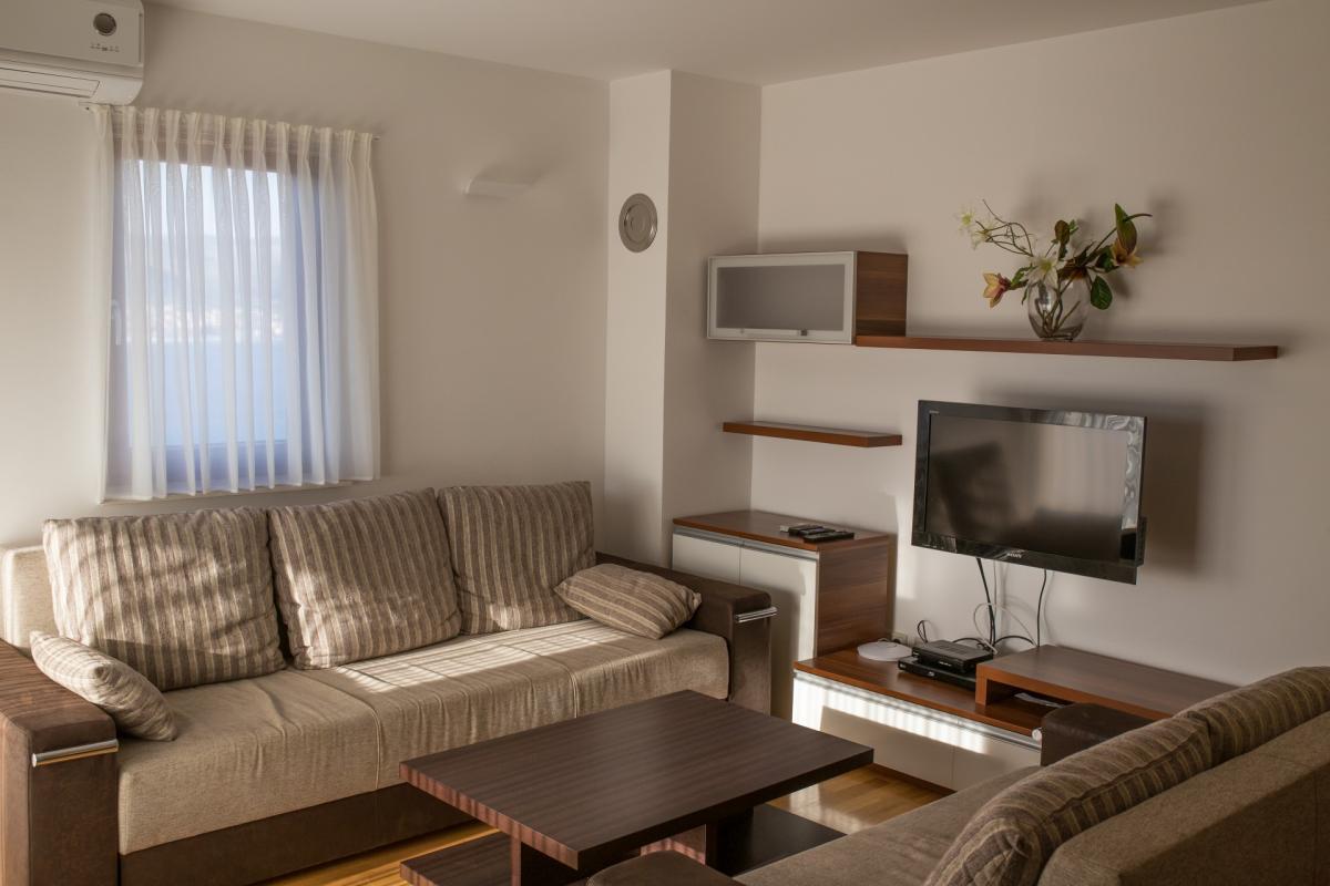 Apartment B7